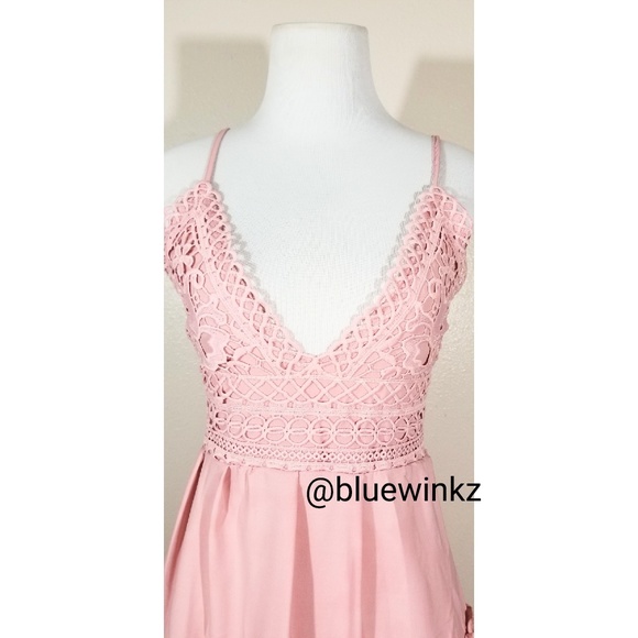 Gorgeous Blush Lace Boho Dress - Picture 3 of 5